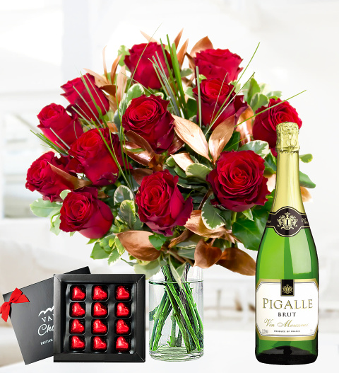12 Red Rose Deluxe Gift
