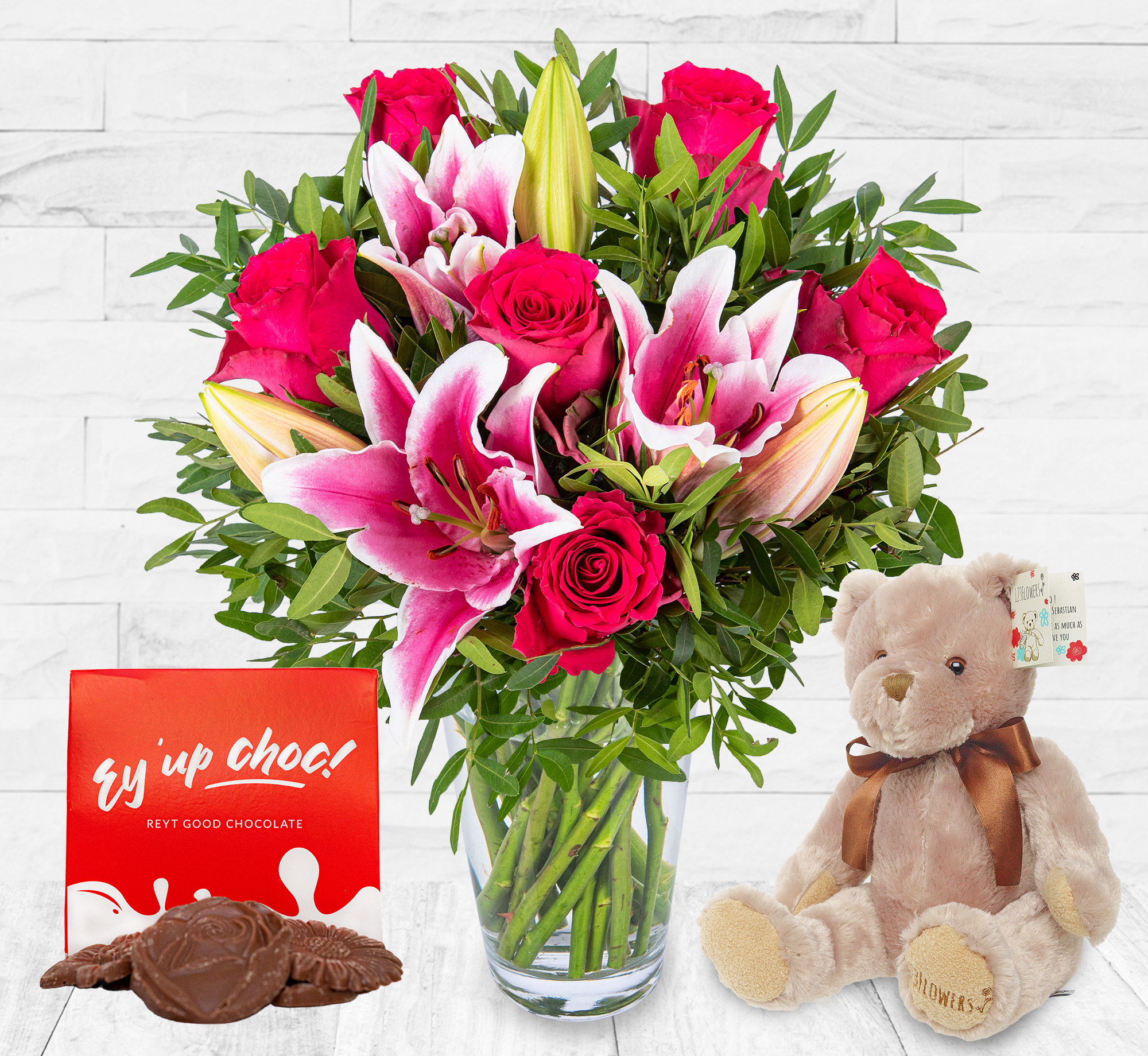 Roses And Lilies Gift Set