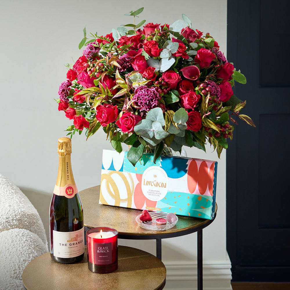 Venus English Sparkling Wine Chocolates And Candle Gift Set